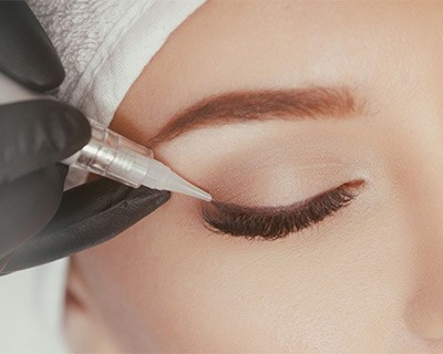 Permanent eye make-up