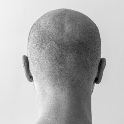Shaved head effect by dermo pigmentation: how does it work?